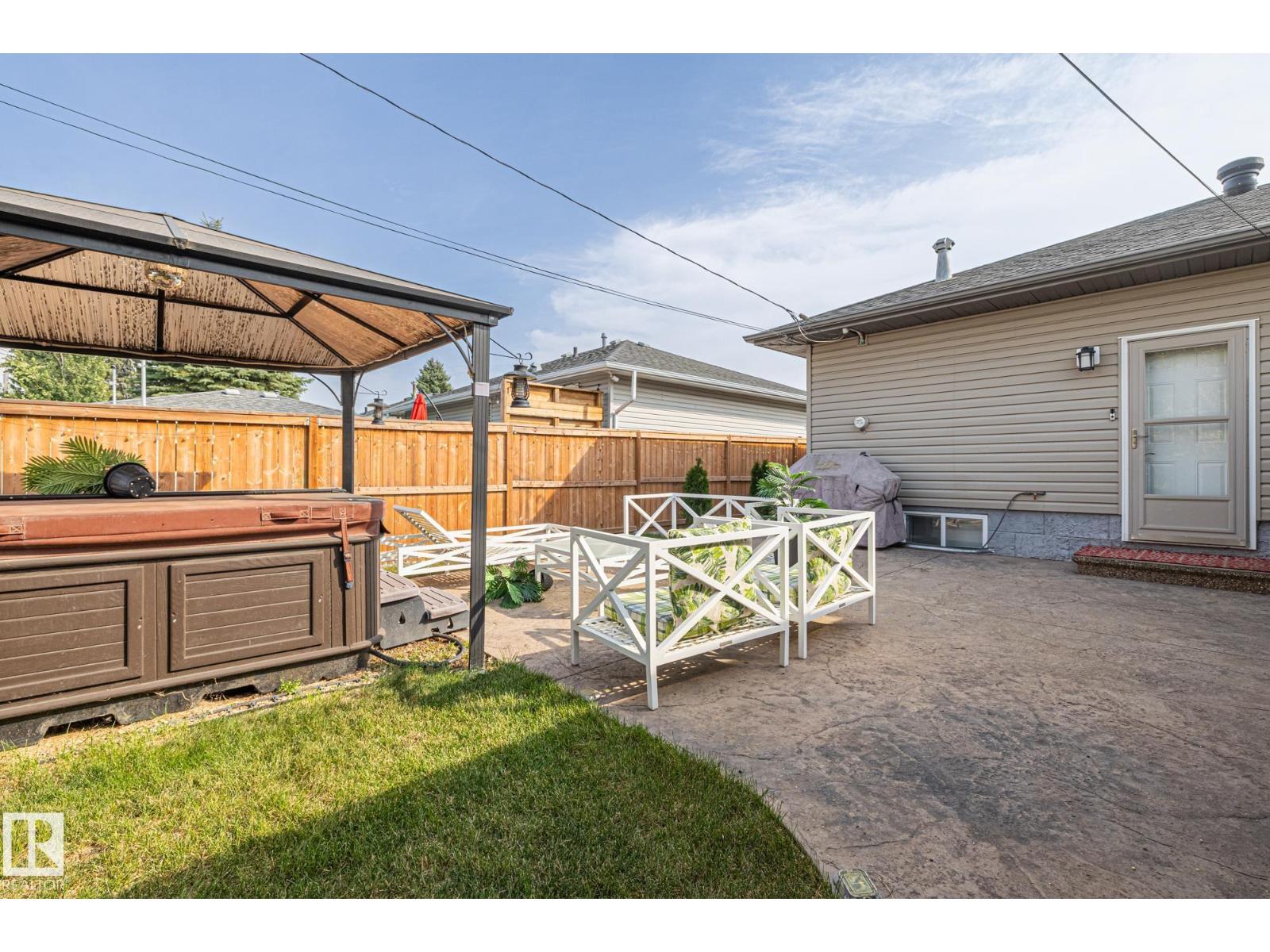 Photo 40 of 6308 94 B Av Nw, Edmonton AB