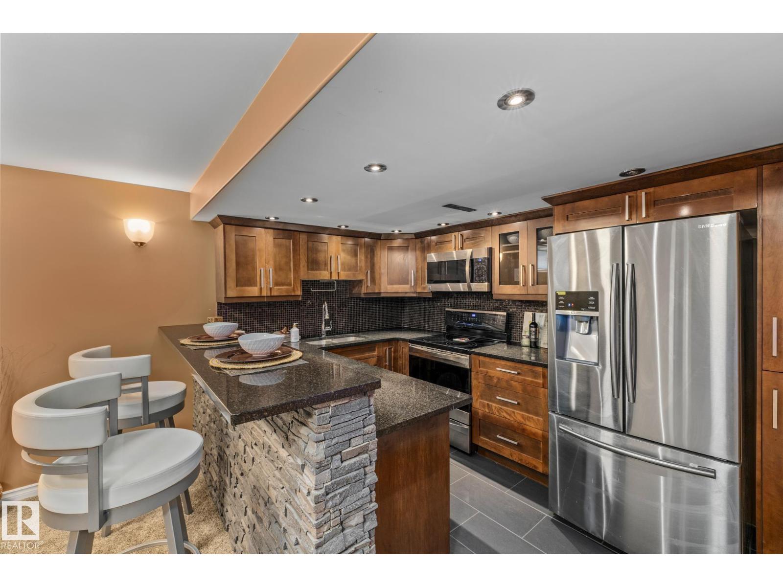 Photo 28 of 6308 94 B Av Nw, Edmonton AB