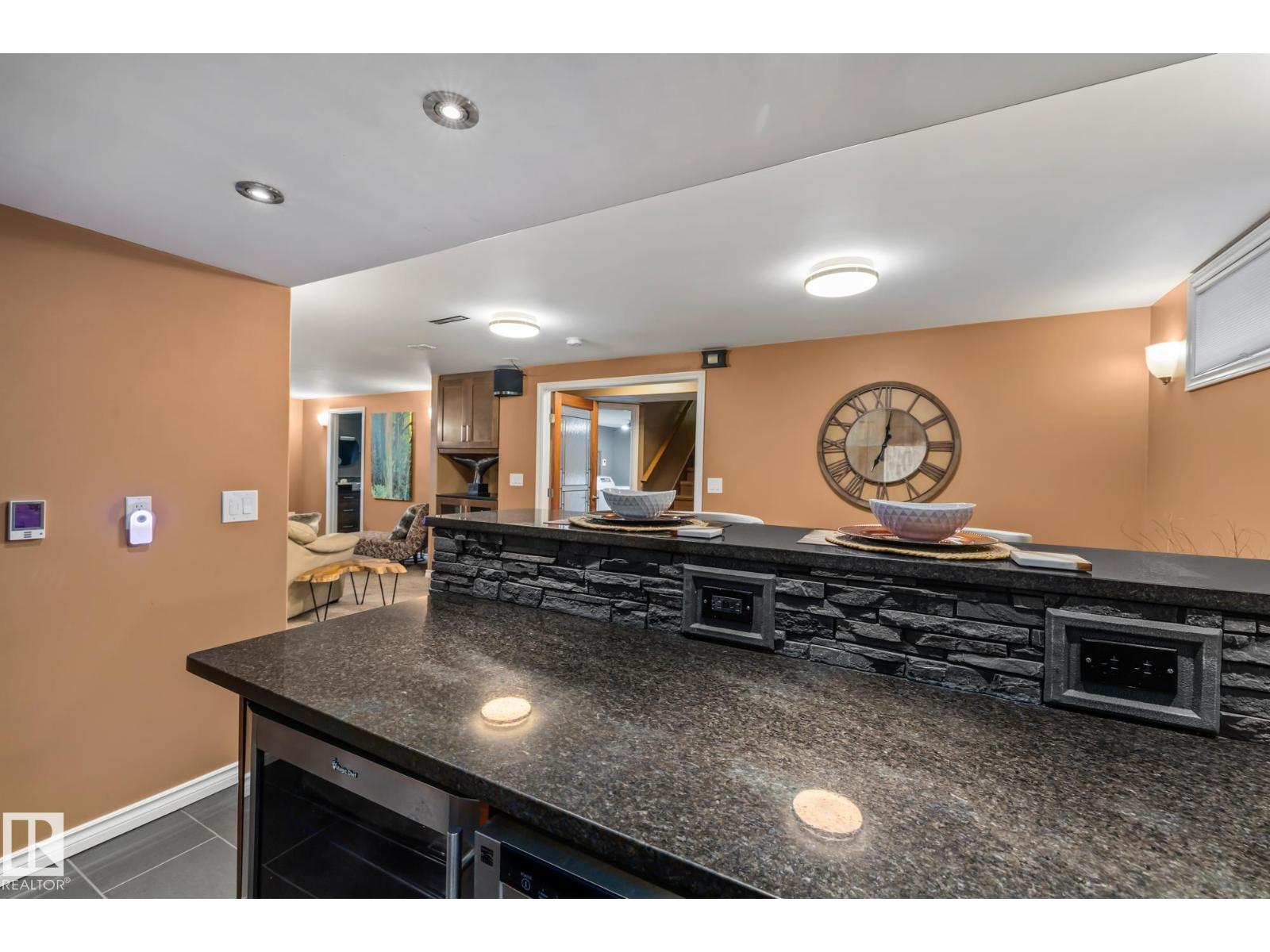 Photo 30 of 6308 94 B Av Nw, Edmonton AB