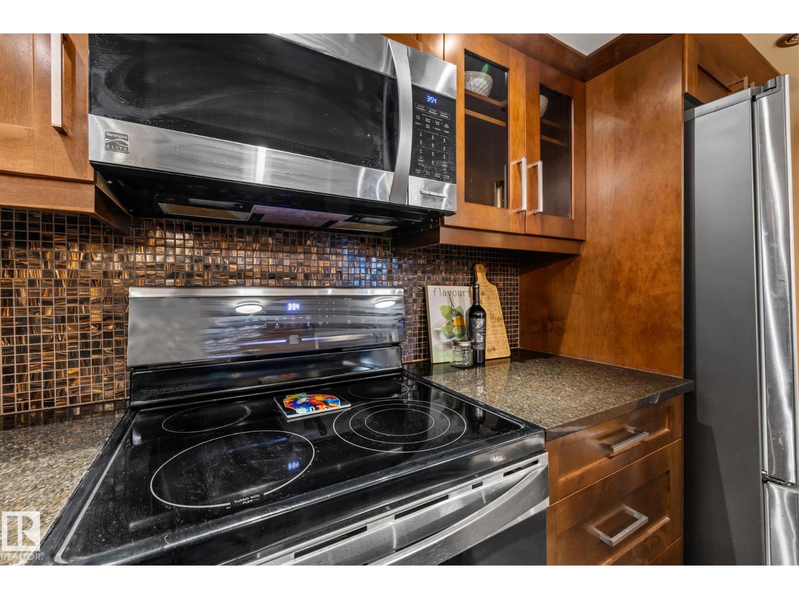 Photo 31 of 6308 94 B Av Nw, Edmonton AB