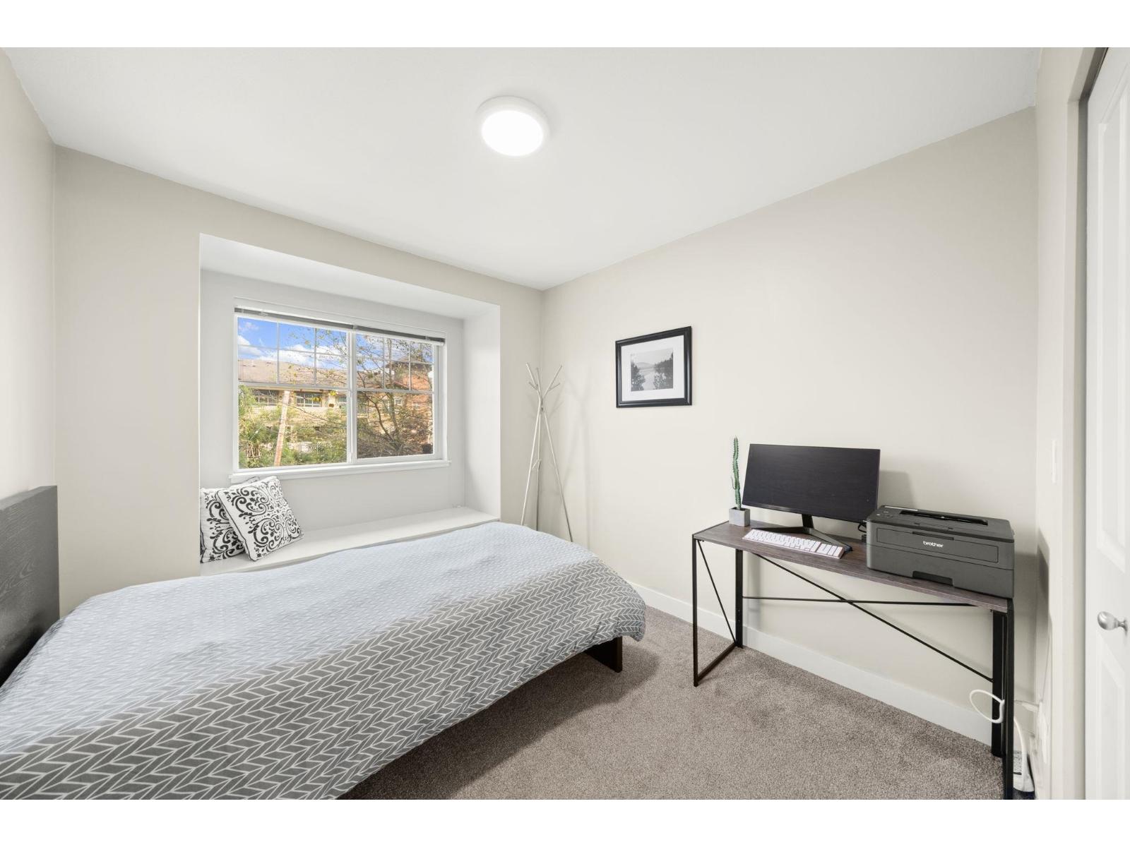 Photo 17 of 305 19388 65 Avenue, Surrey BC