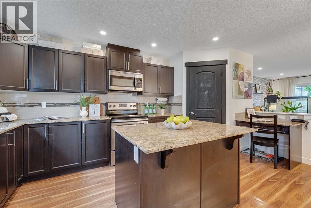 Photo 9 of 1064 Kings Heights Road Se, Airdrie AB