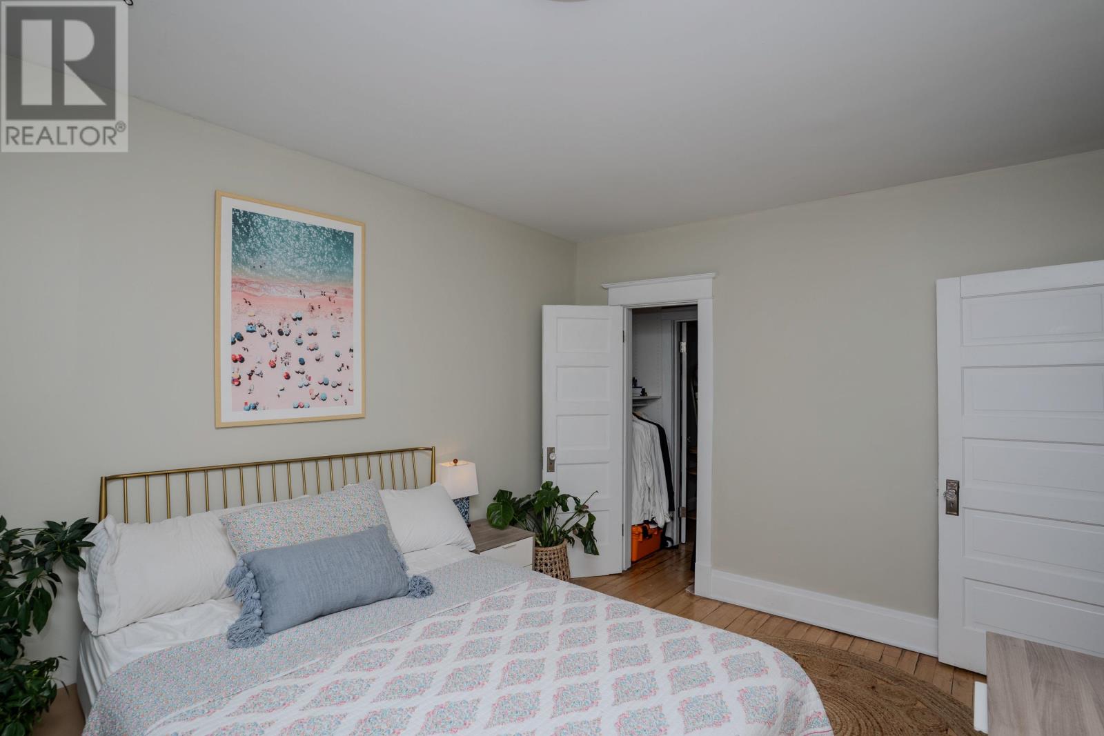 Photo 19 of 33 Prospect Ave, Thunder Bay ON