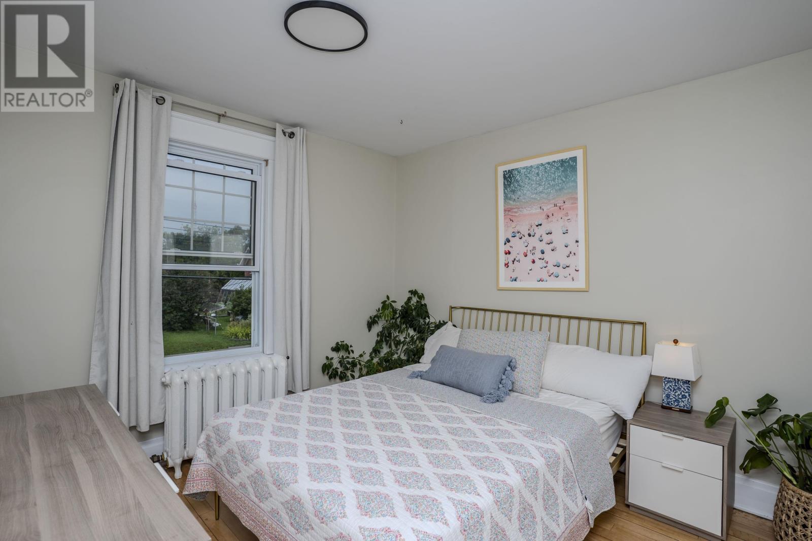 Photo 18 of 33 Prospect Ave, Thunder Bay ON