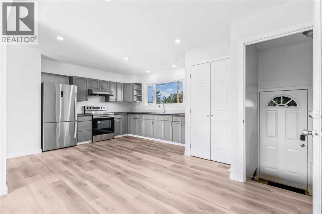 Photo 9 of 16 Marwood Circle Ne, Calgary AB