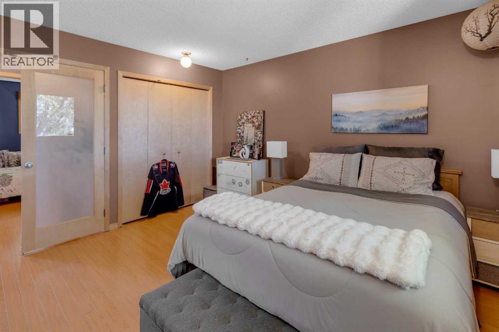 Photo 11 of 968 Abbotsford Drive Ne, Calgary AB