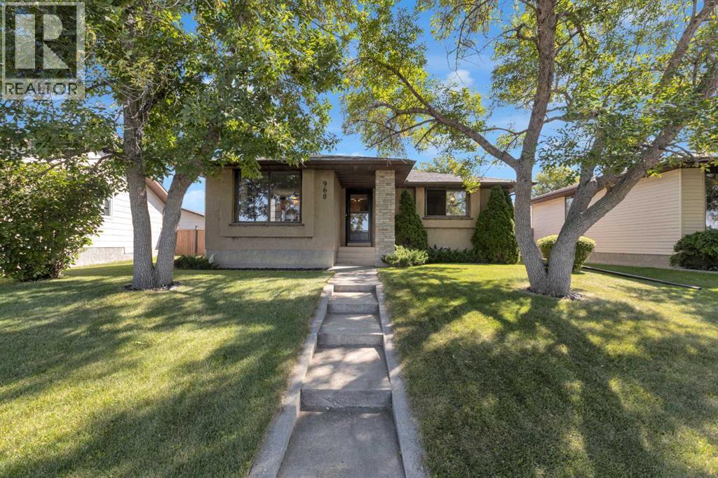 Photo 1 of 968 Abbotsford Drive Ne, Calgary AB