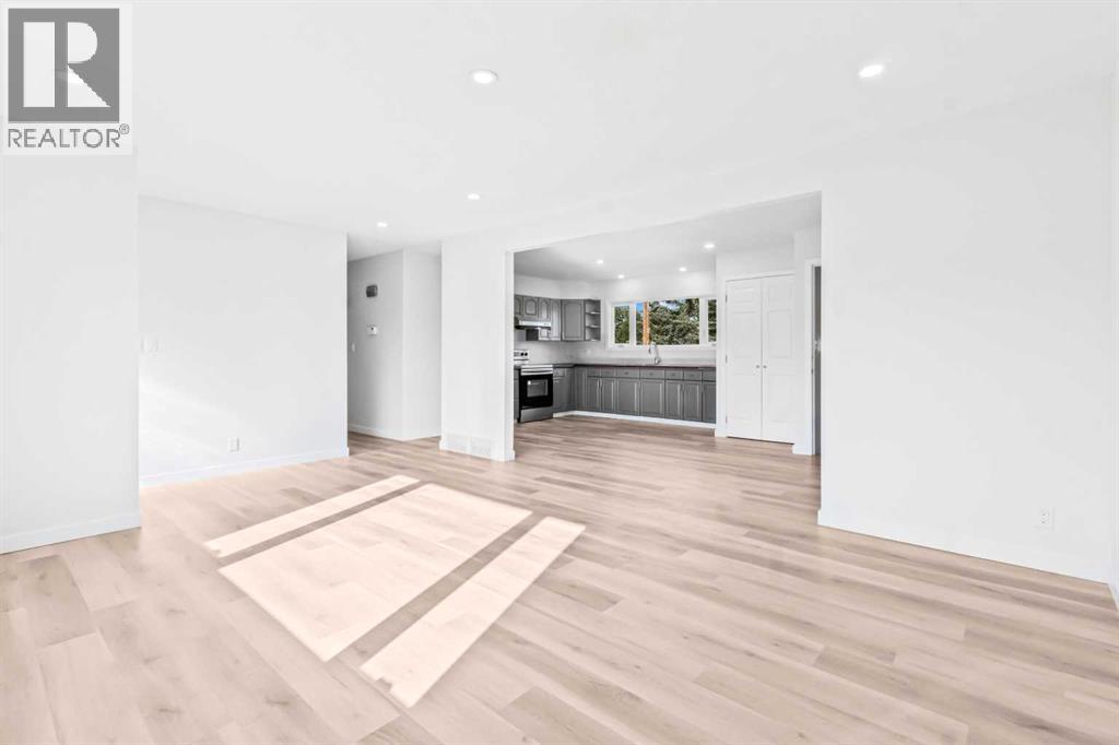 Photo 6 of 16 Marwood Circle Ne, Calgary AB