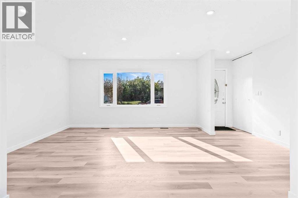 Photo 5 of 16 Marwood Circle Ne, Calgary AB