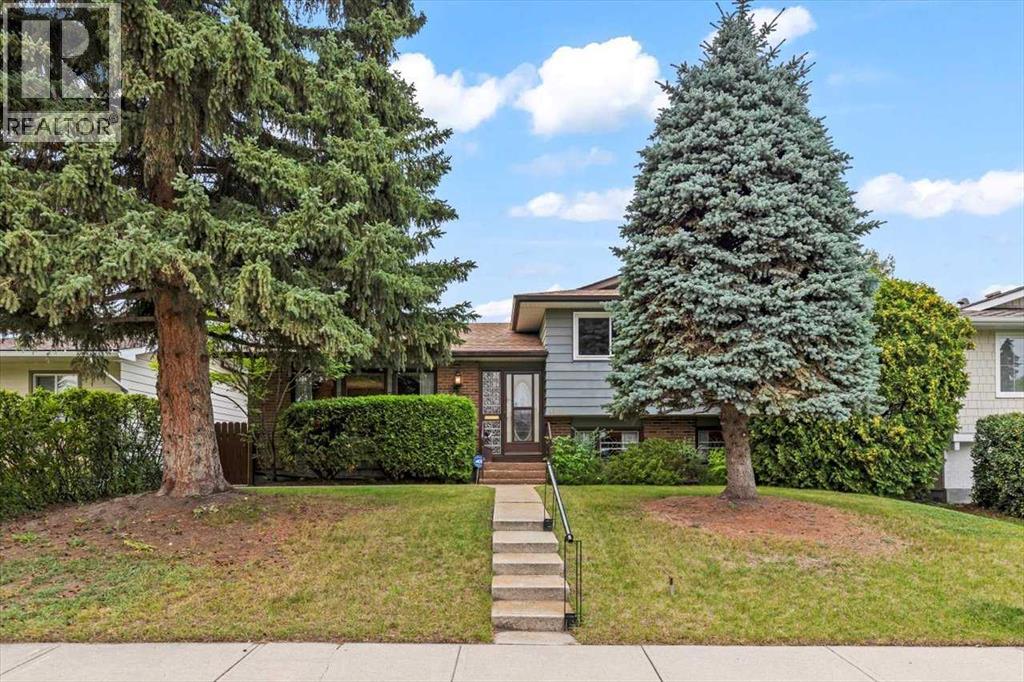 Photo 1 of 13111 Lake Arrow Road Se, Calgary AB