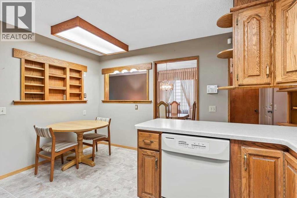 Photo 12 of 13111 Lake Arrow Road Se, Calgary AB