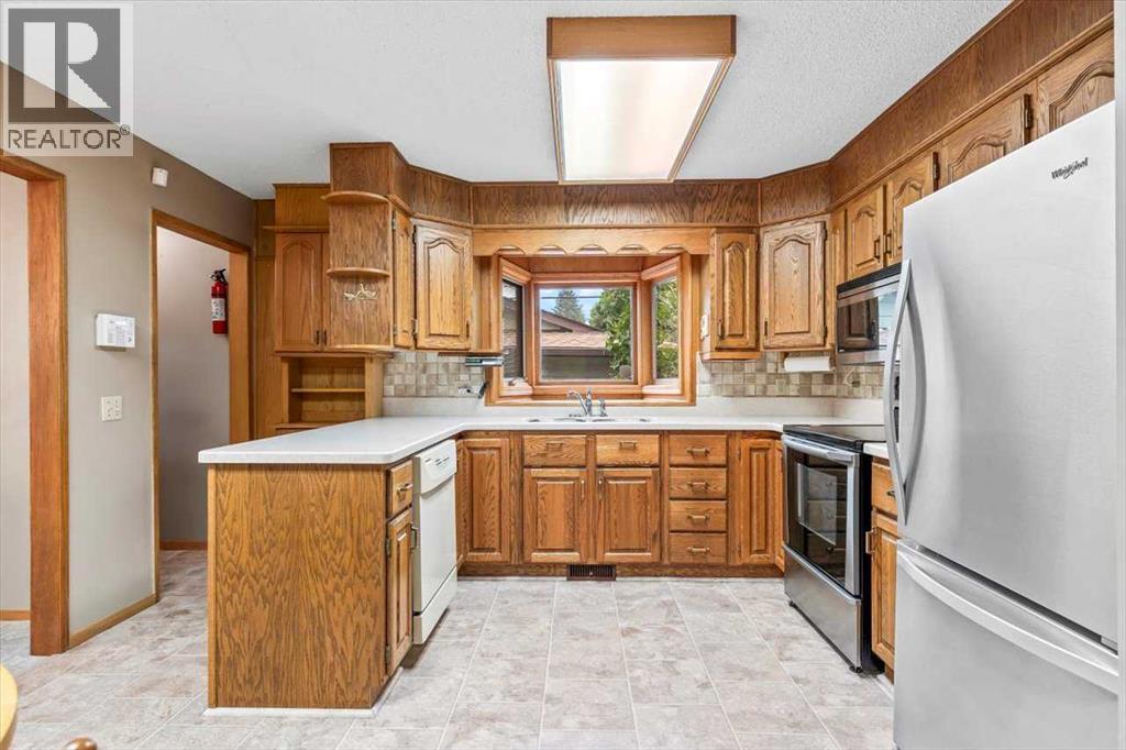 Photo 10 of 13111 Lake Arrow Road Se, Calgary AB