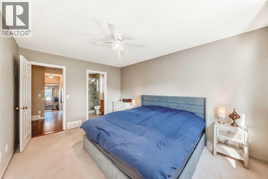 Photo 27 of 26 Royal Elm Drive Nw, Calgary AB