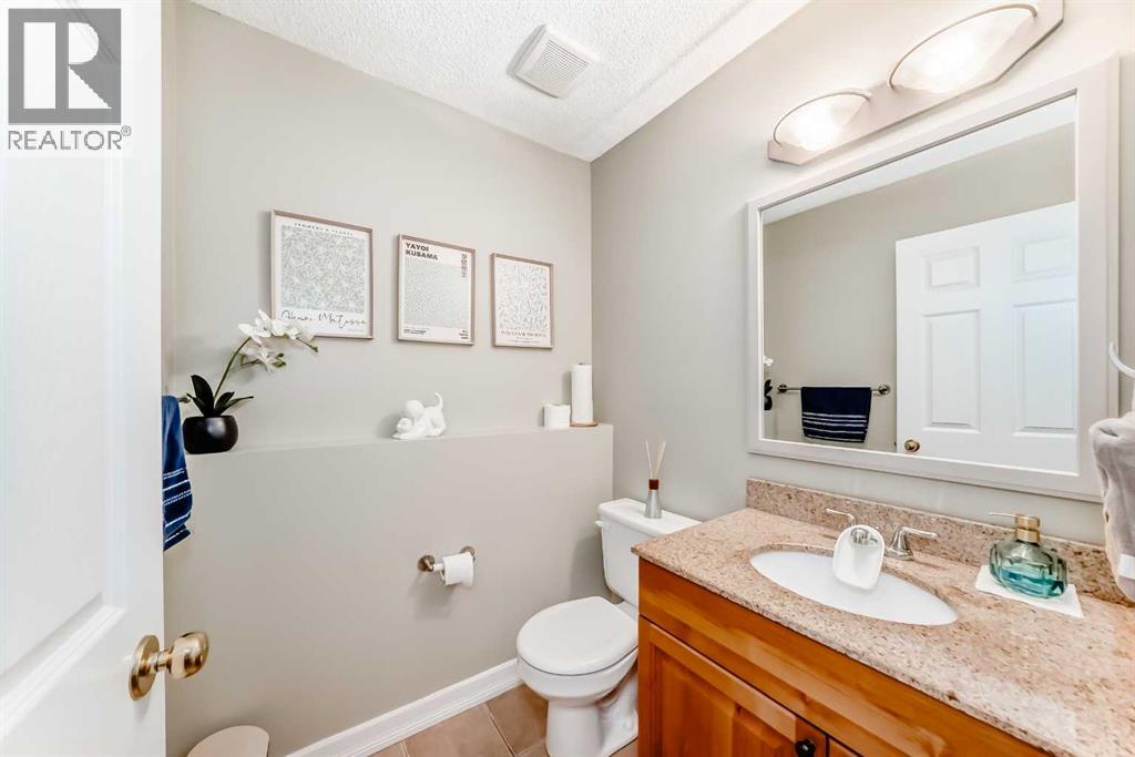 Photo 35 of 26 Royal Elm Drive Nw, Calgary AB