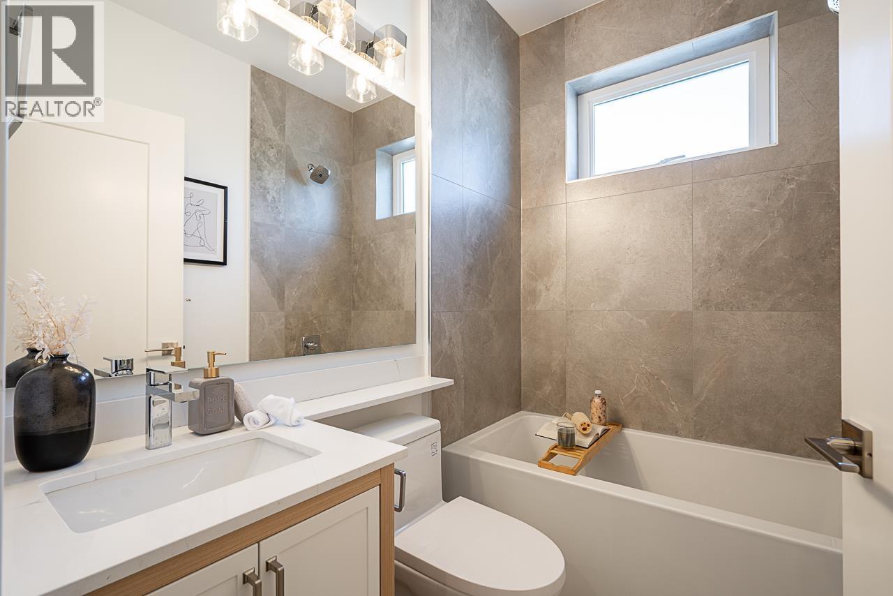 Photo 18 of 2107 E 33rd Avenue, Vancouver BC