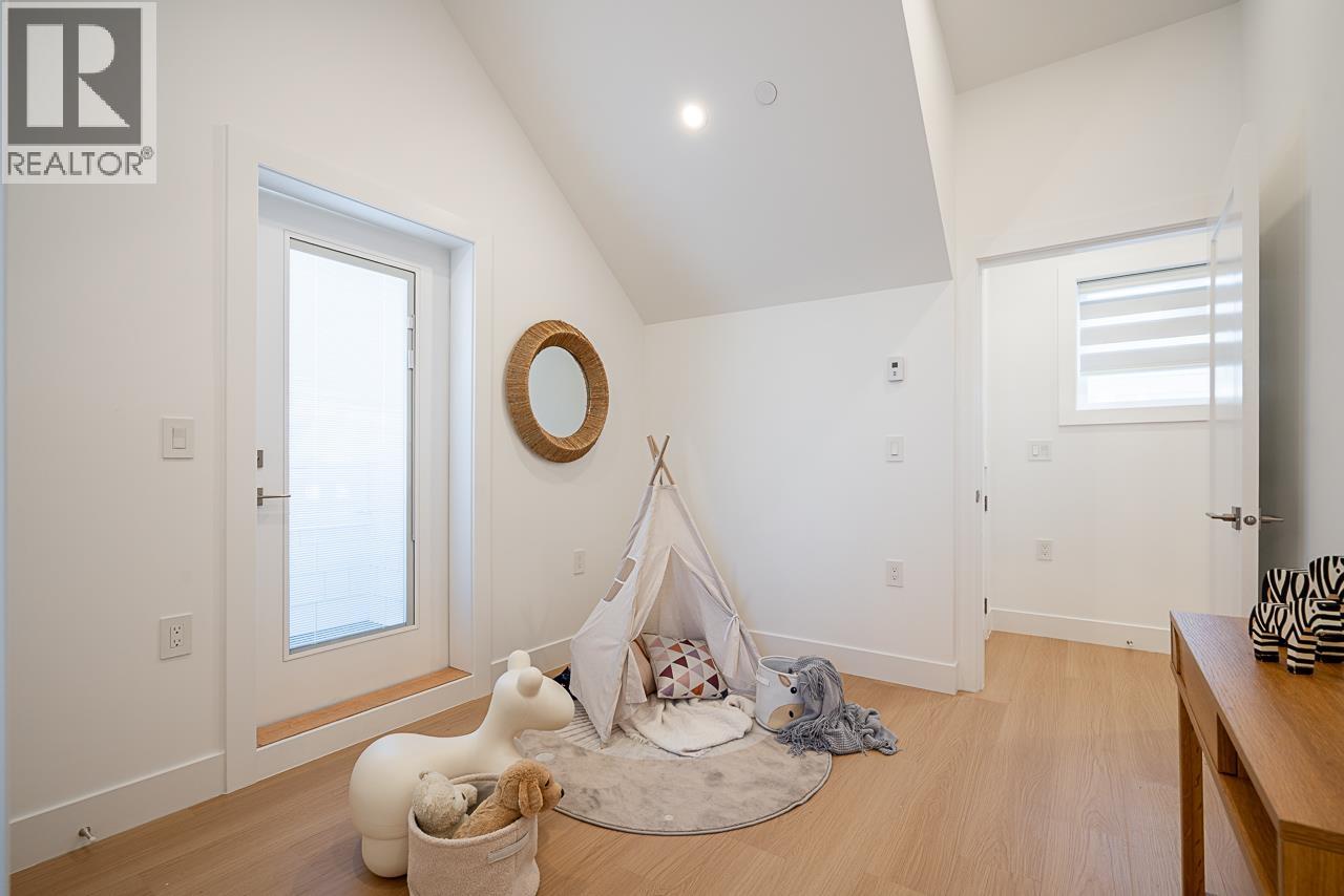 Photo 19 of 2107 E 33rd Avenue, Vancouver BC
