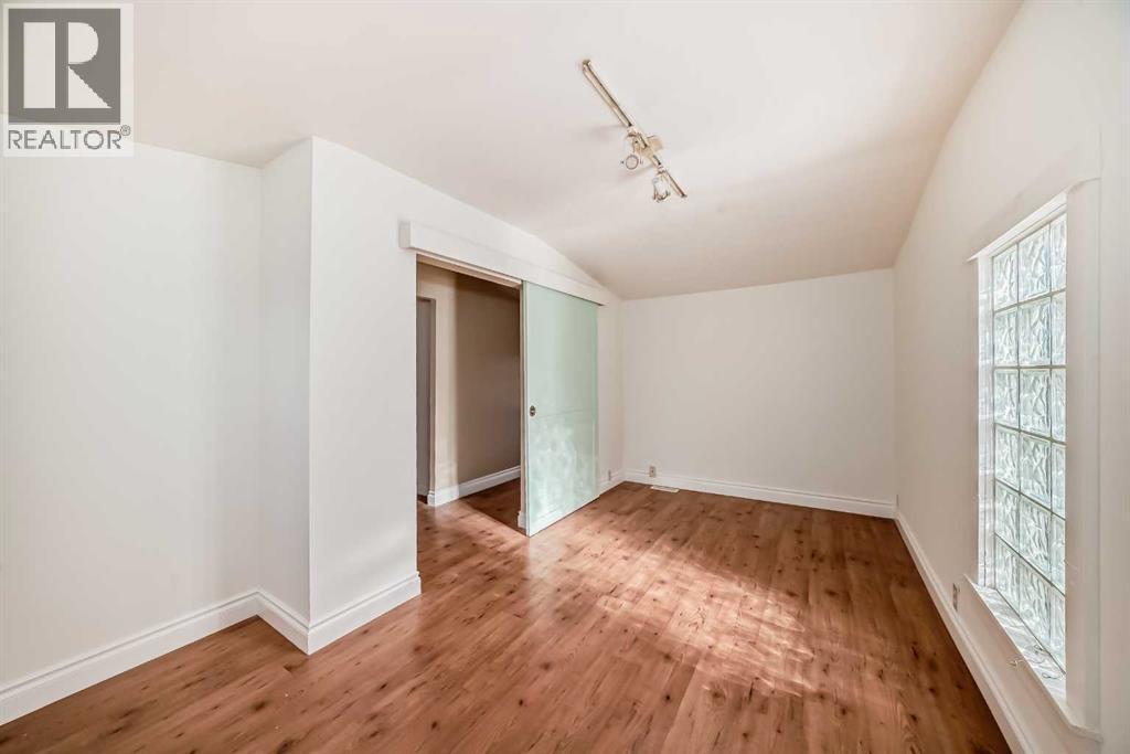 Photo 15 of 1222 10 Avenue Se, Calgary AB