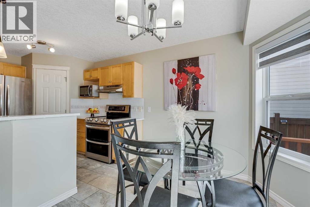 Photo 11 of 176 Eversyde Circle Sw, Calgary AB