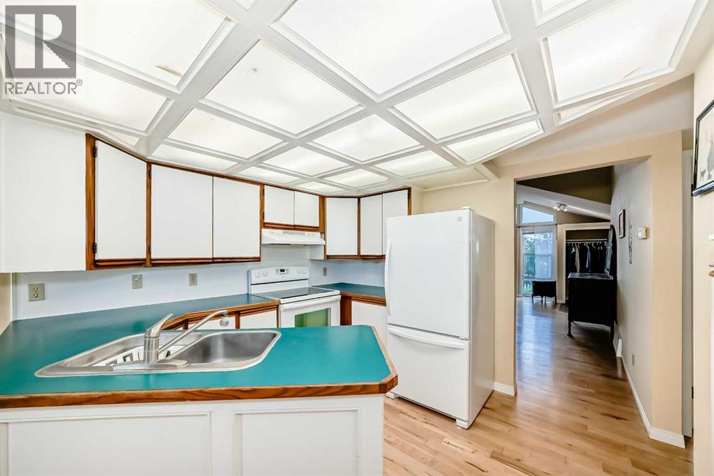 Photo 12 of 416 7 Avenue Se, High River AB