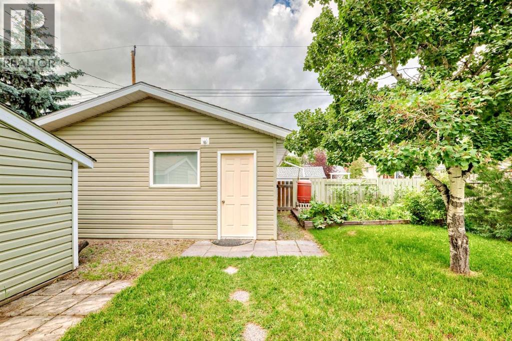 Photo 45 of 416 7 Avenue Se, High River AB
