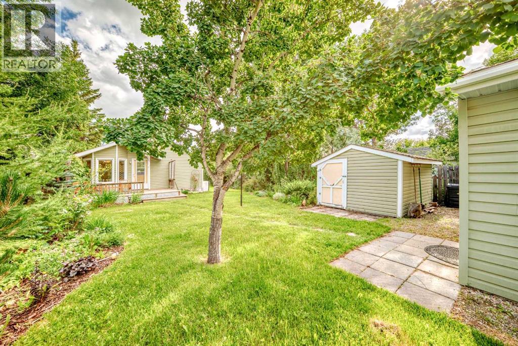 Photo 42 of 416 7 Avenue Se, High River AB