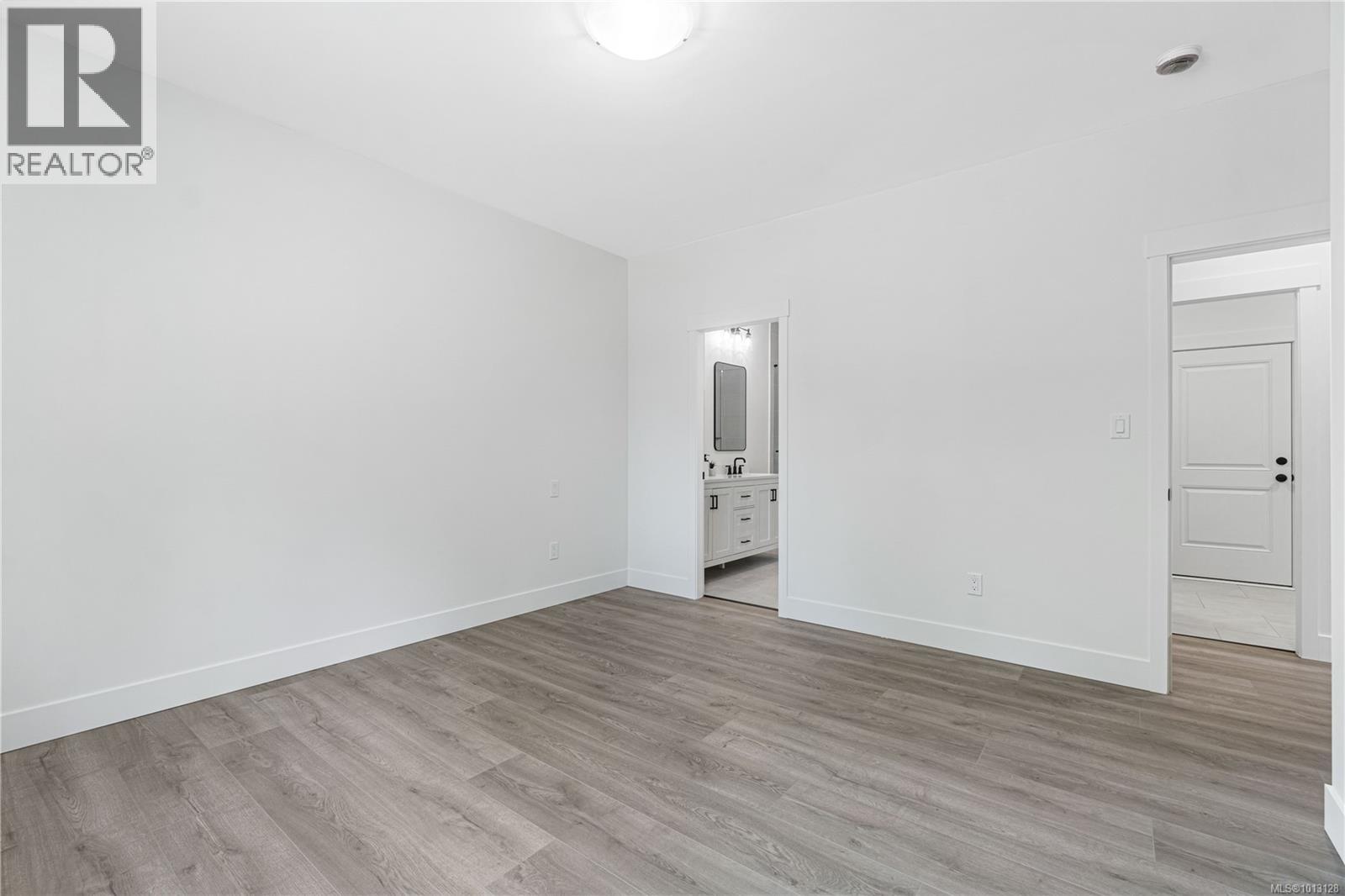 1940 Woobank Rd, Nanaimo