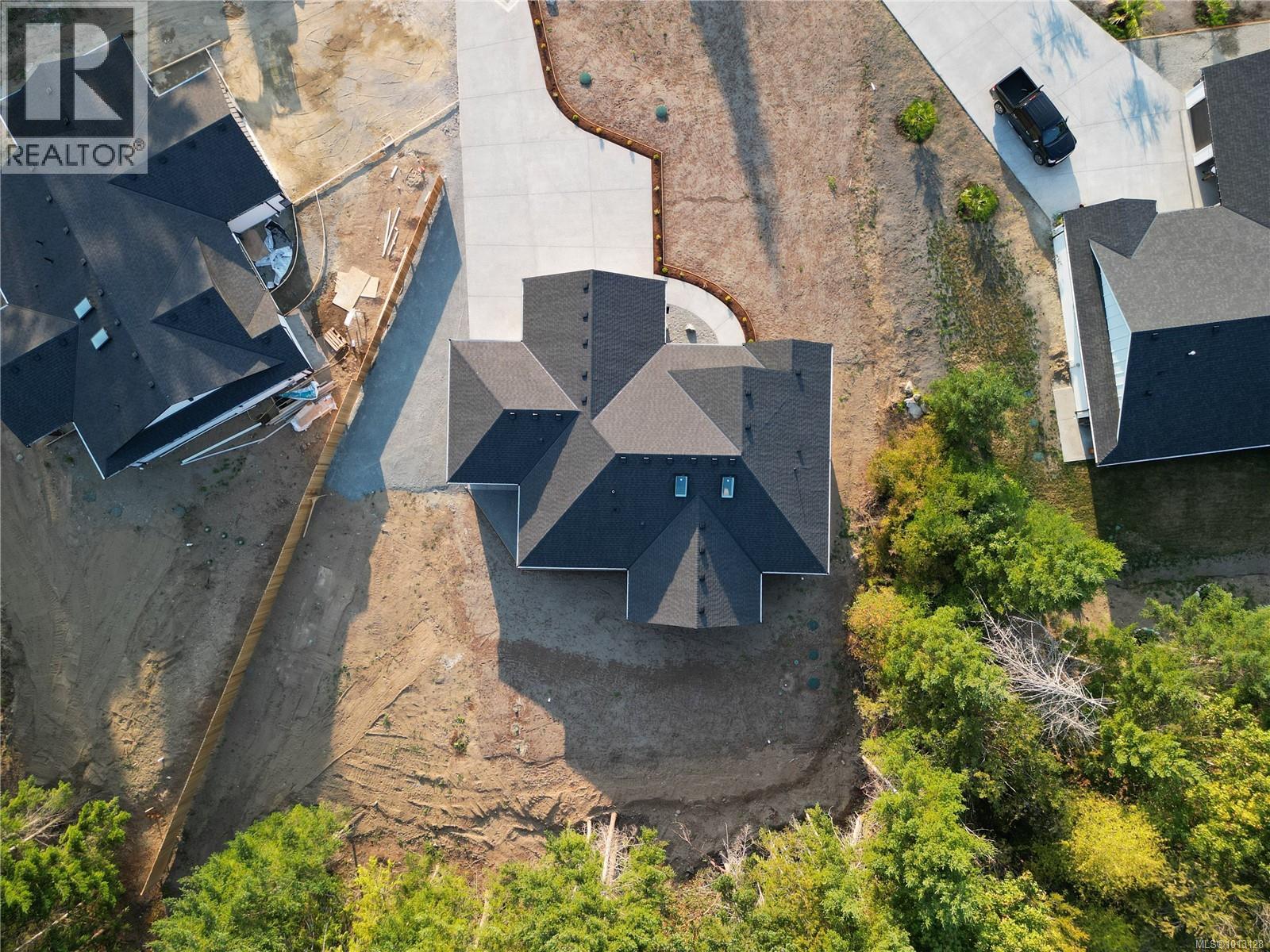 1940 Woobank Rd, Nanaimo