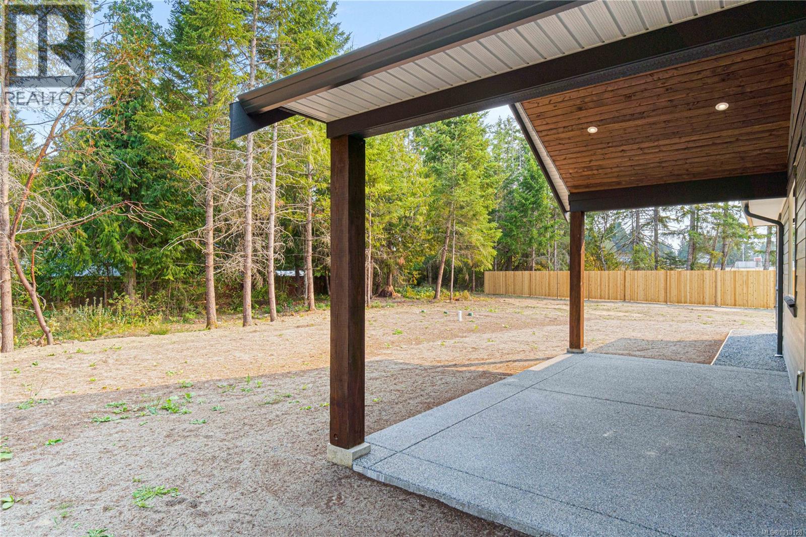 1940 Woobank Rd, Nanaimo