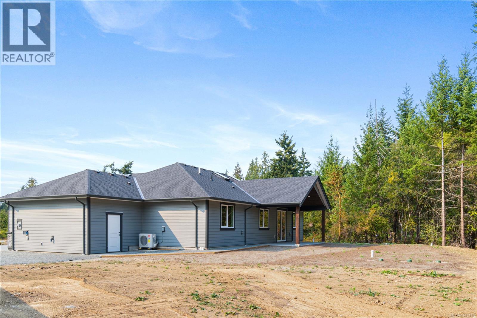 1940 Woobank Rd, Nanaimo