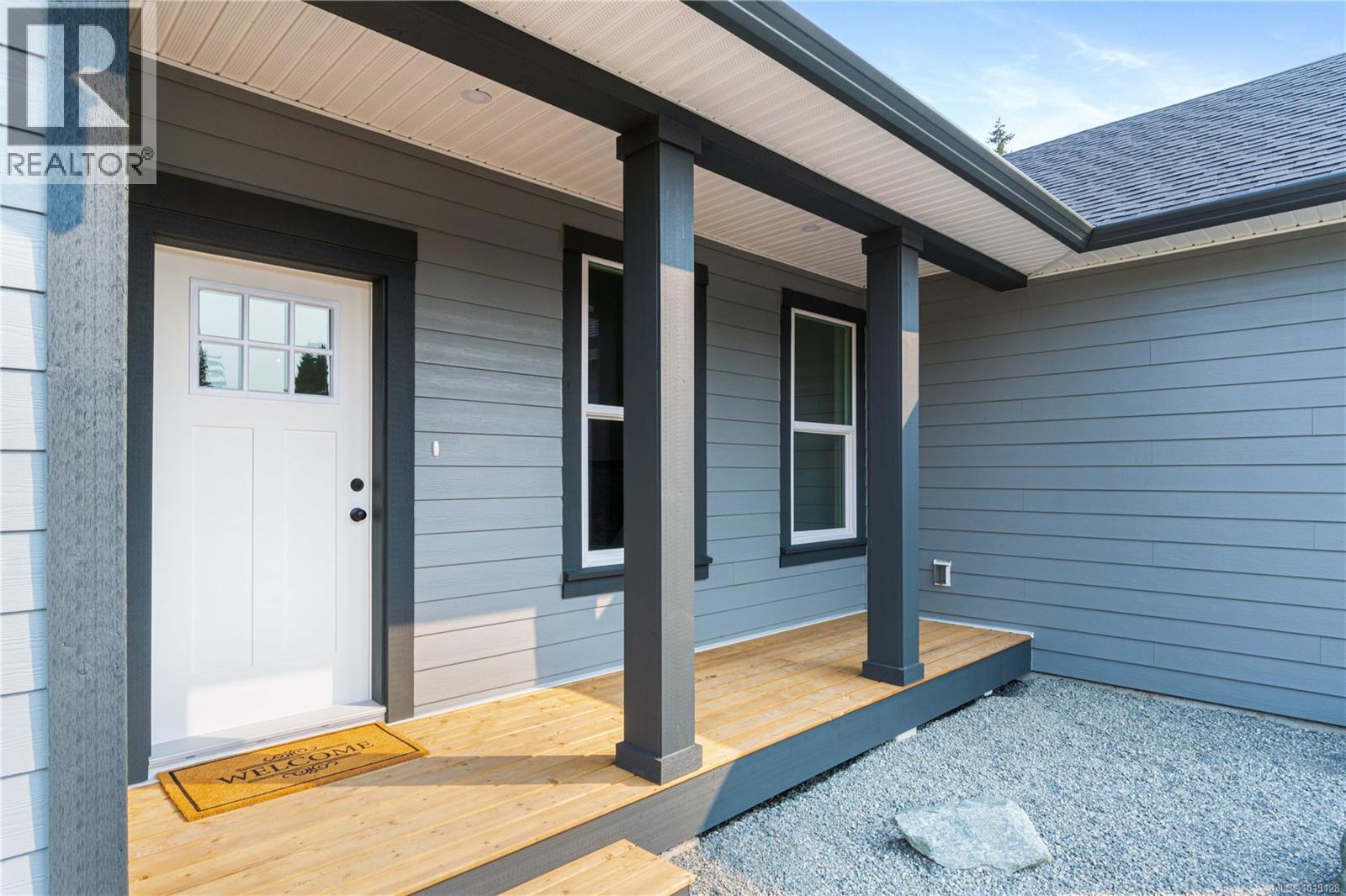 1940 Woobank Rd, Nanaimo