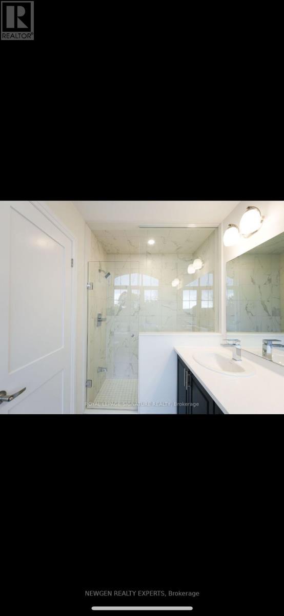 Photo 11 of 24 Coote Court E, Ajax ON