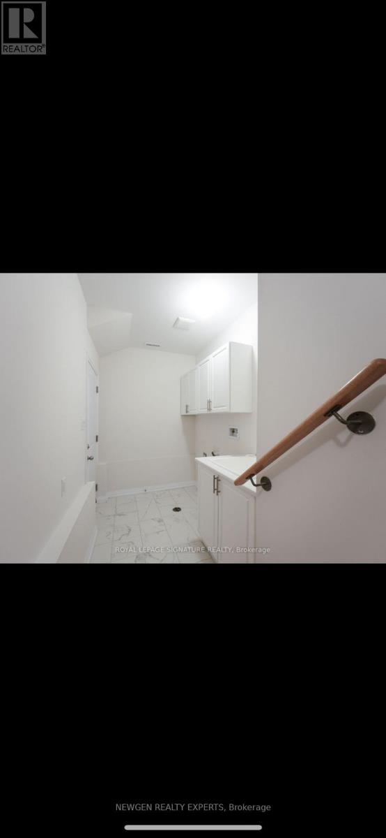 Photo 19 of 24 Coote Court E, Ajax ON