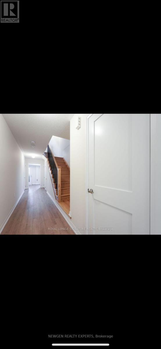 Photo 22 of 24 Coote Court E, Ajax ON