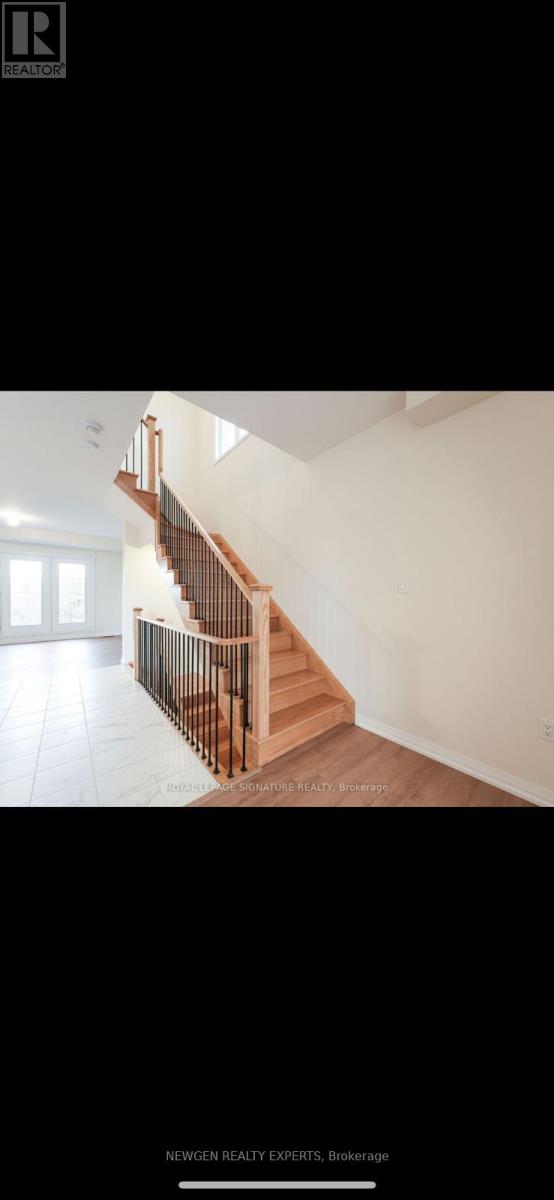 Photo 8 of 24 Coote Court E, Ajax ON
