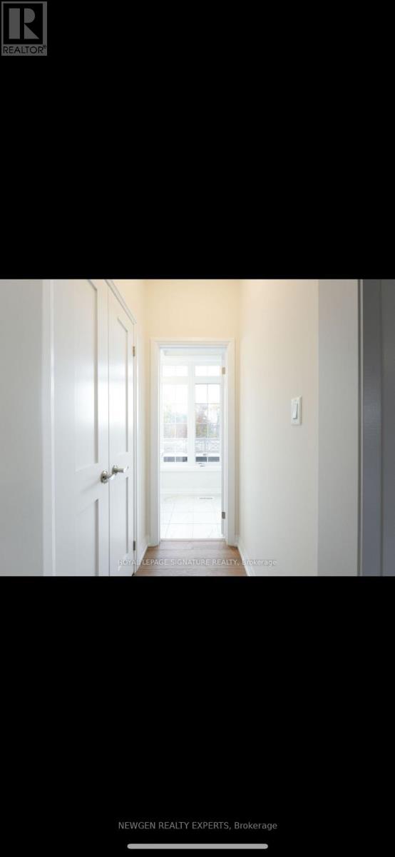 Photo 13 of 24 Coote Court E, Ajax ON