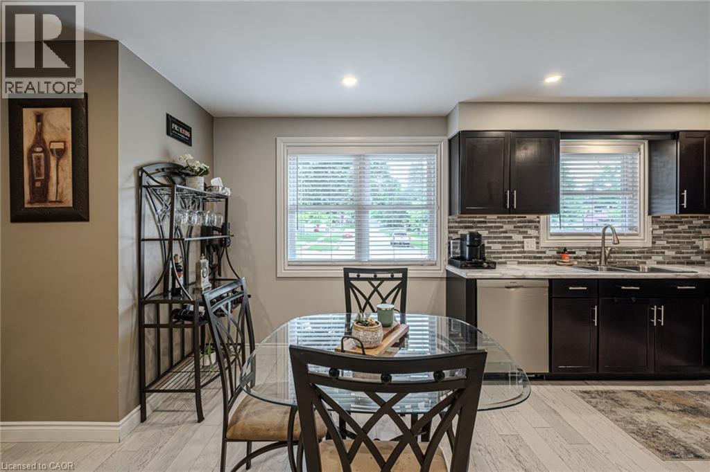 Photo 18 of 135 Dorset Road, Cambridge ON