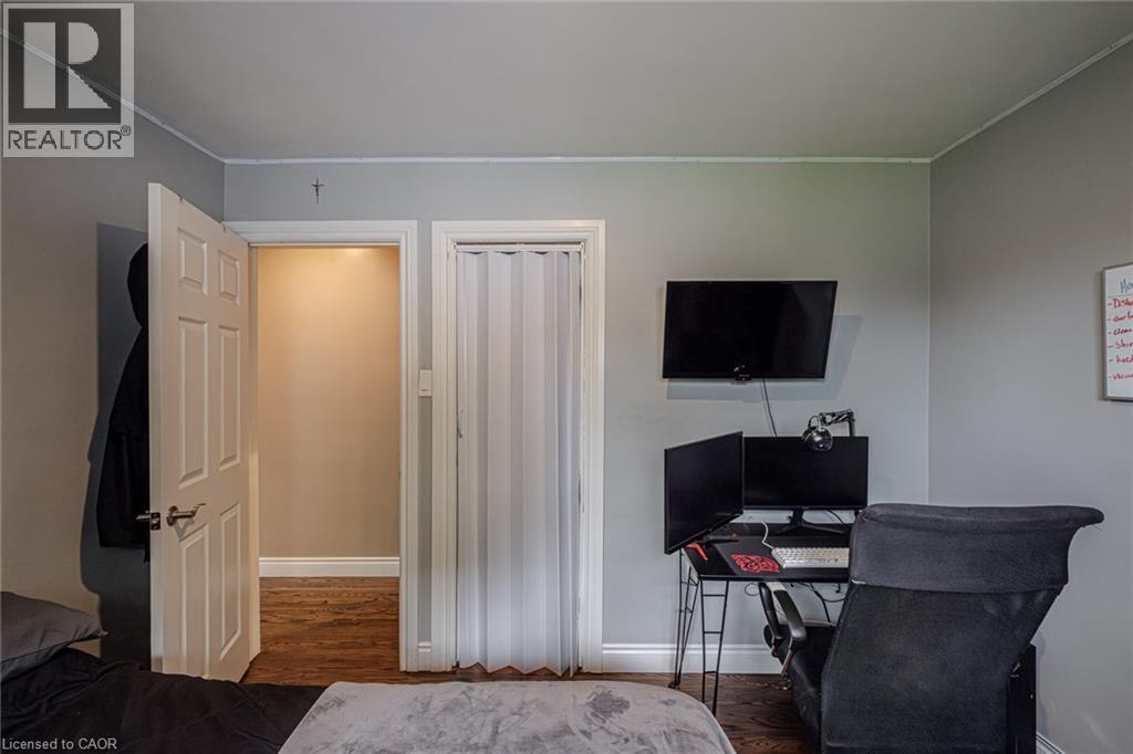 Photo 9 of 135 Dorset Road, Cambridge ON