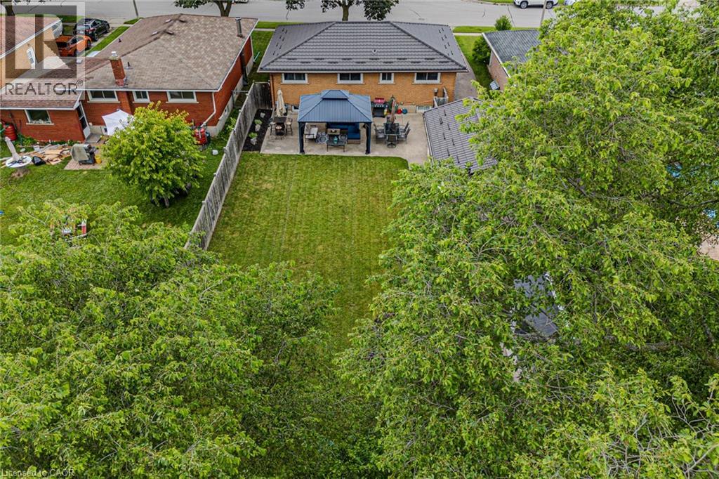 Photo 41 of 135 Dorset Road, Cambridge ON