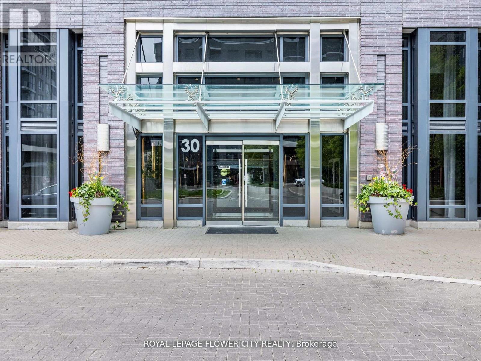 Photo 8 of 2804 30 Gibbs Road, Toronto ON