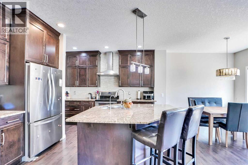 Photo 11 of 19 Hillcrest Link Sw, Airdrie AB