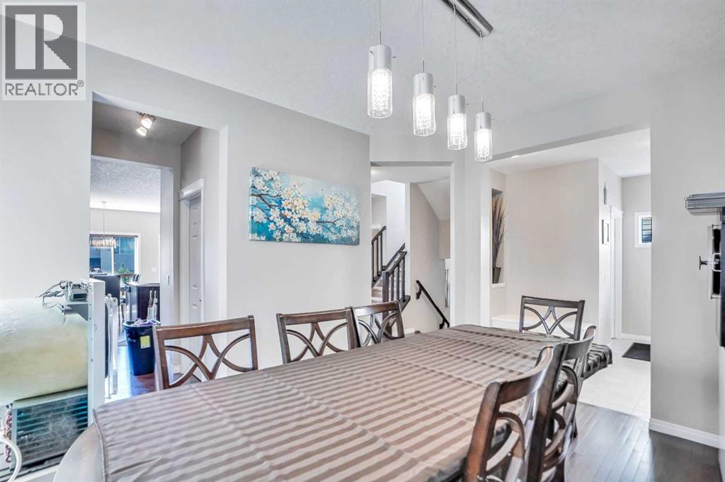 Photo 7 of 19 Hillcrest Link Sw, Airdrie AB