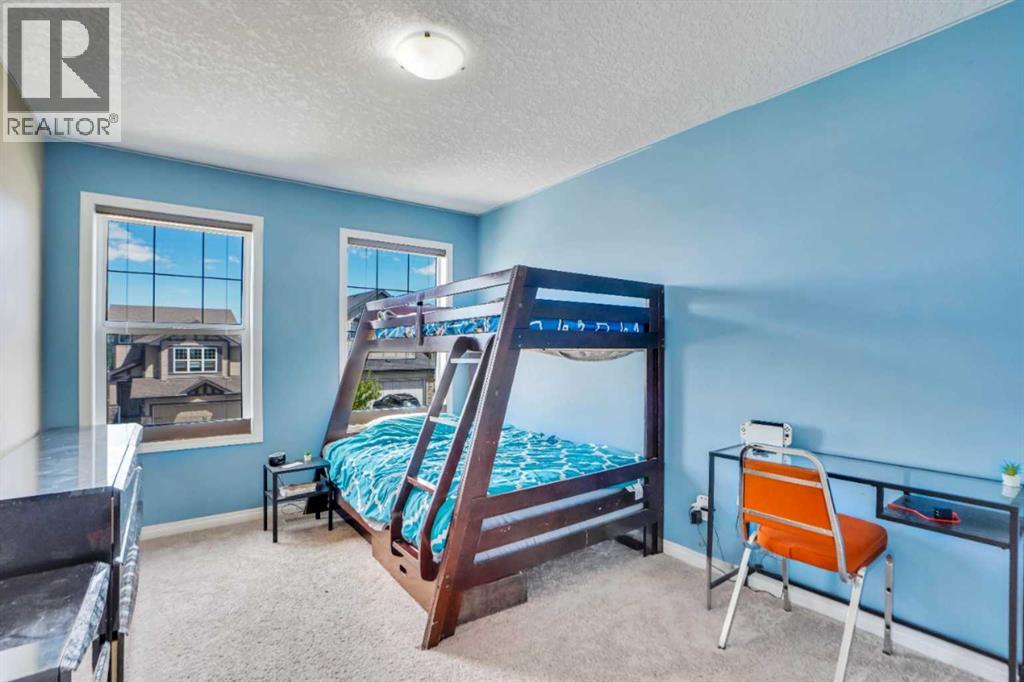 Photo 34 of 19 Hillcrest Link Sw, Airdrie AB