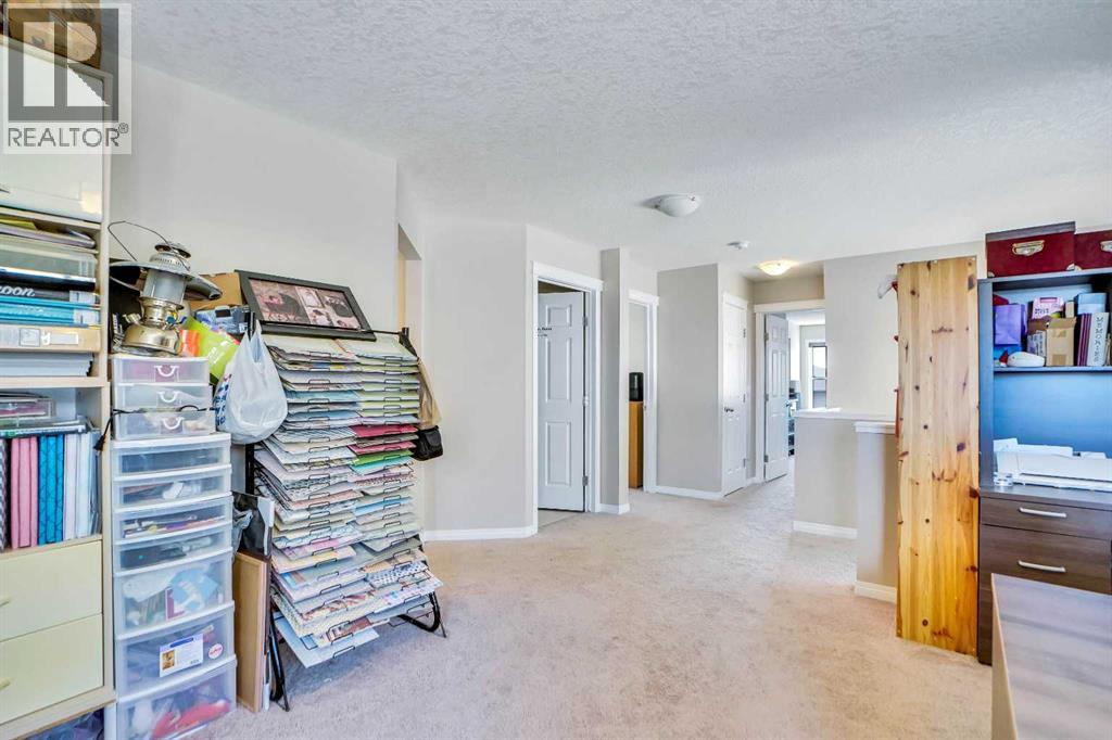 Photo 27 of 19 Hillcrest Link Sw, Airdrie AB