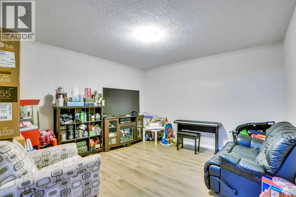 Photo 45 of 19 Hillcrest Link Sw, Airdrie AB