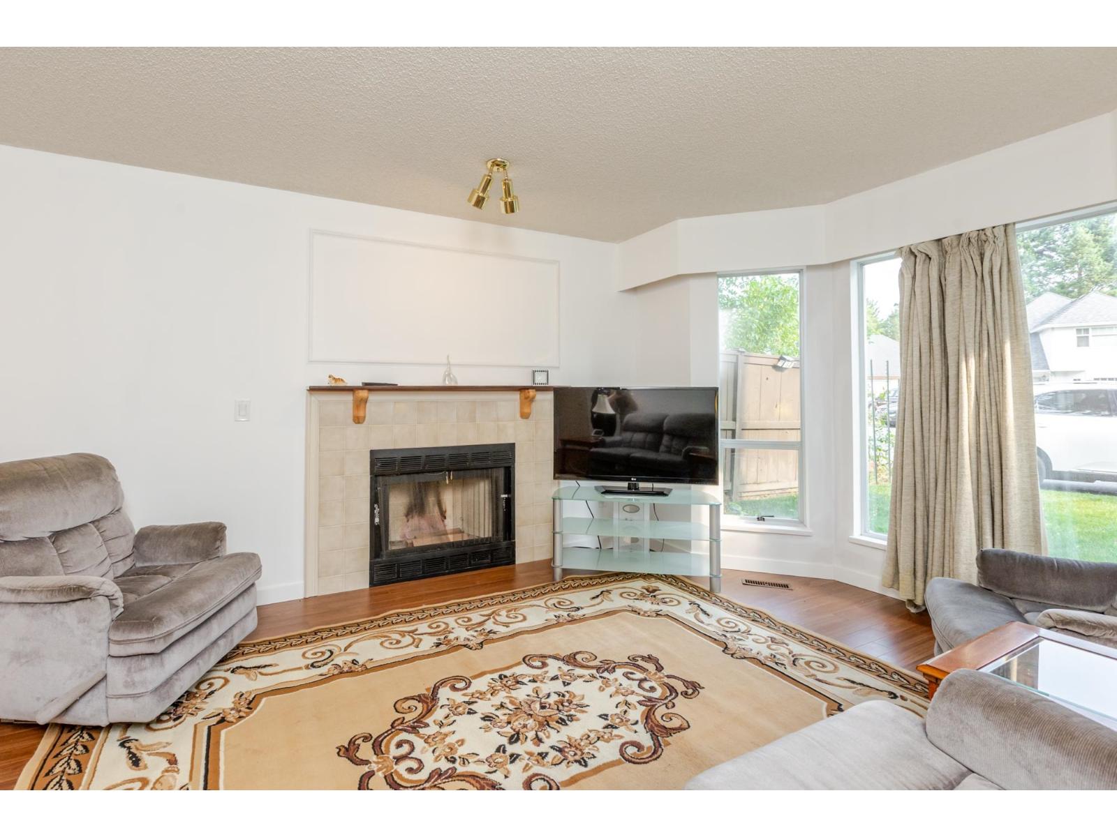 Photo 6 of 12842 72 B Avenue, Surrey BC