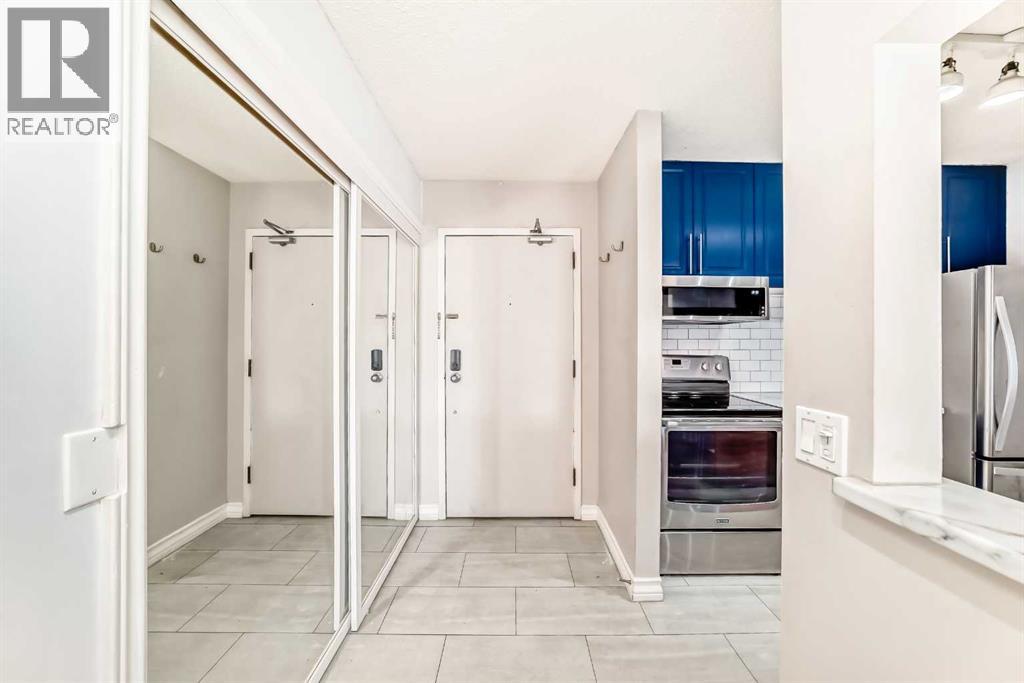 Photo 3 of 412 525 56 Avenue Sw, Calgary AB