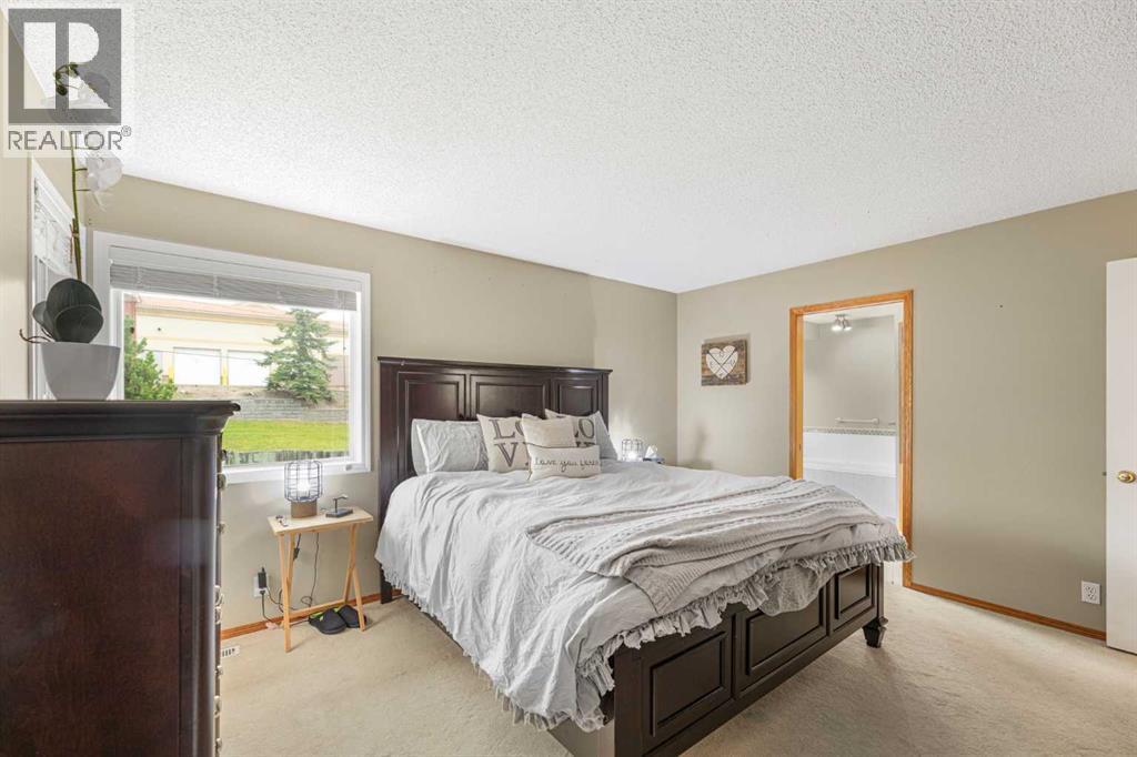Photo 24 of 86 Tuscany Ridge View Nw, Calgary AB