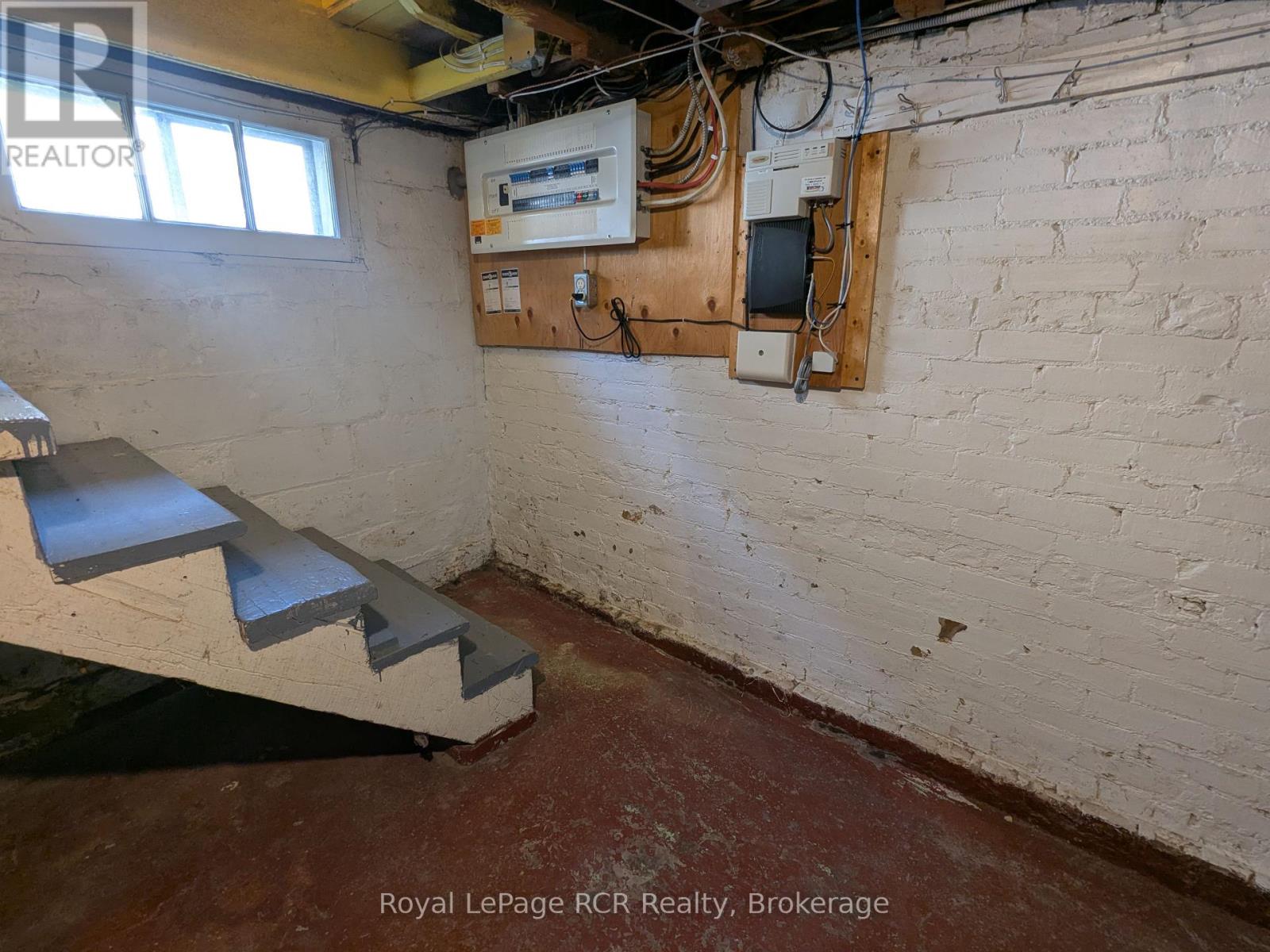 616 9TH AVENUE - 23