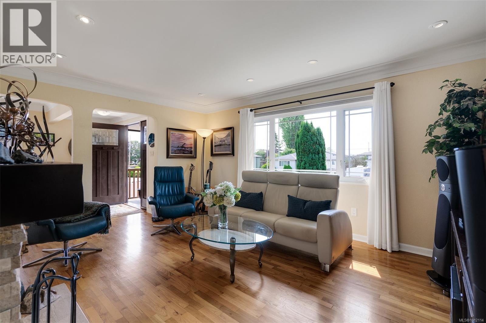  196 Homer Road, Saanich