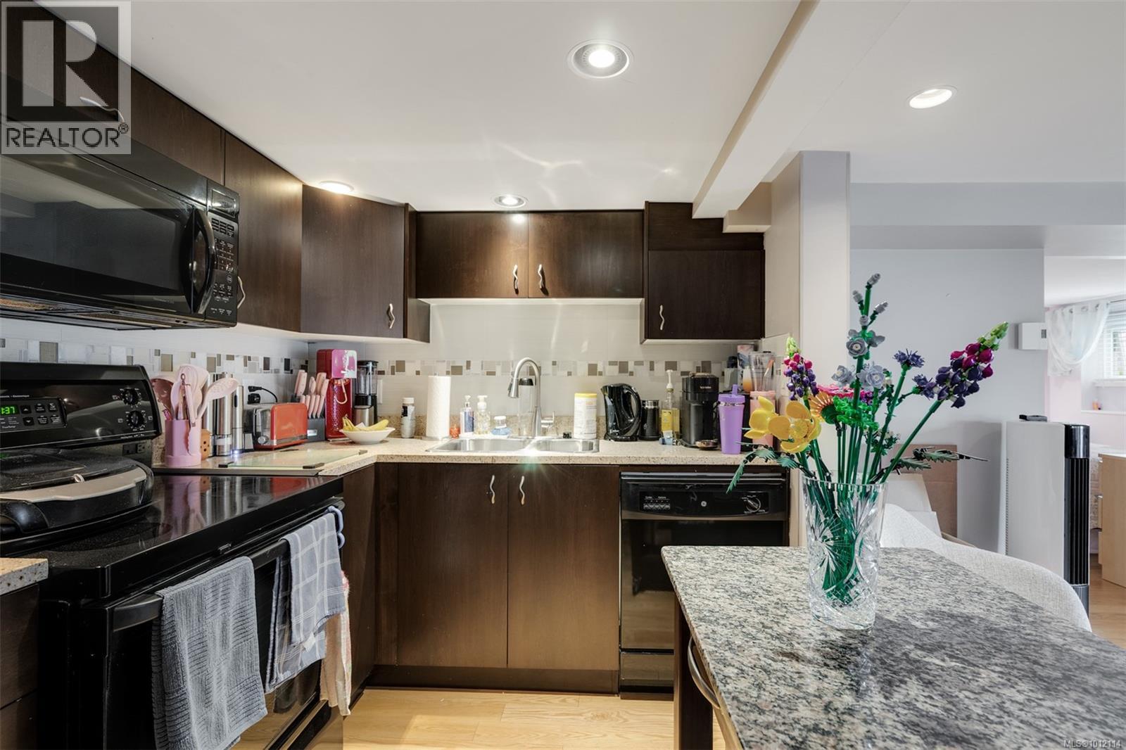  196 Homer Road, Saanich